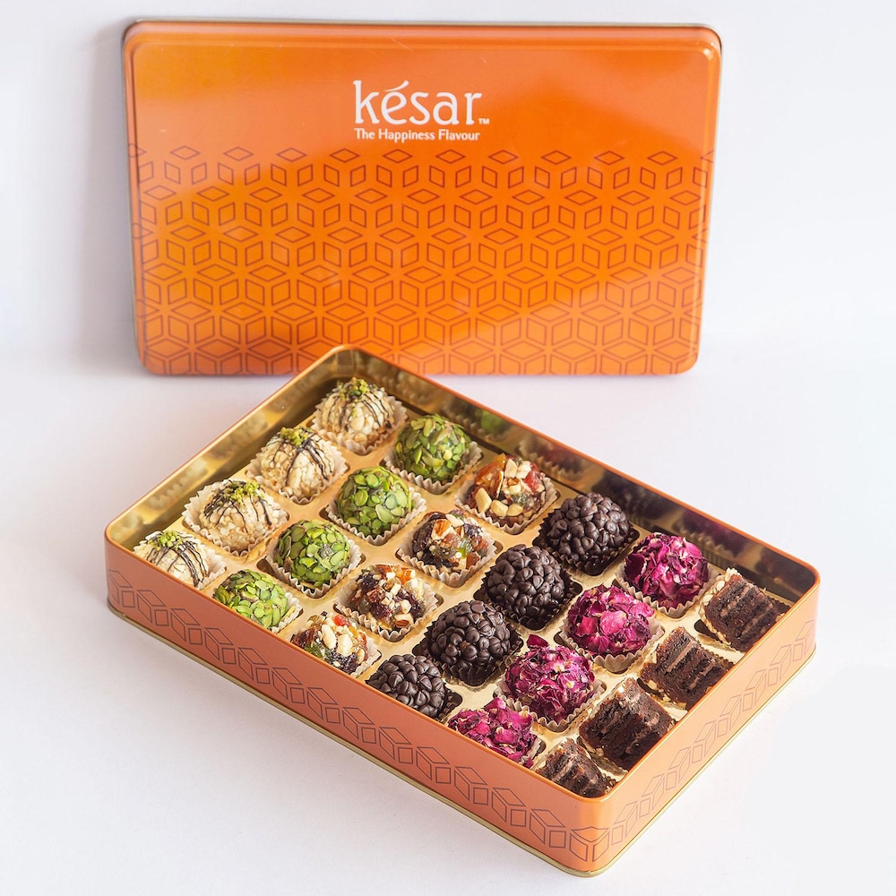 Assorted Chocolate Laddu & Cake Combo Pack